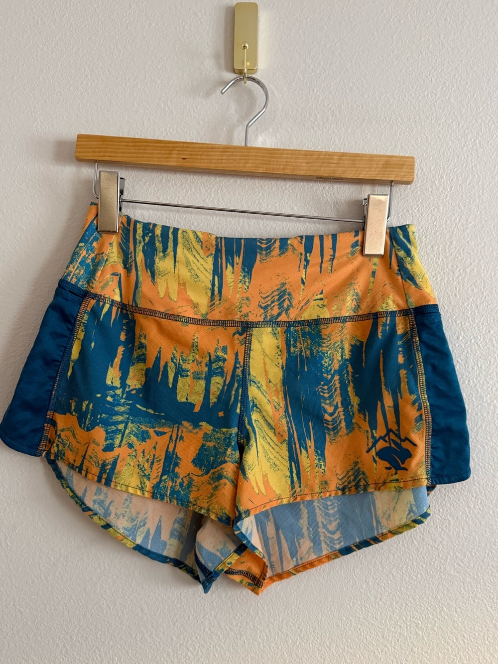 Run Rabbit Unlined Running Shorts - Picture 2 of 7